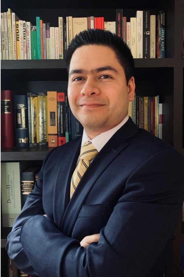 lic luis calderon